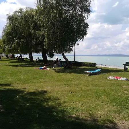In Siofok/balaton 19988 * Siofok